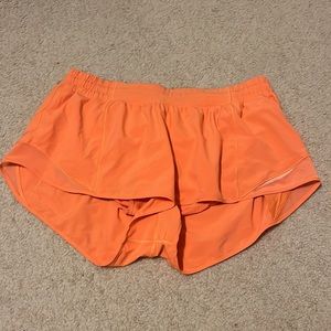 Lululemon Hotty Hot Low Rise Short 2.5" size 14